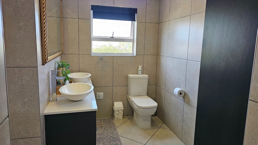 4 Bedroom Property for Sale in Britannia Bay Western Cape